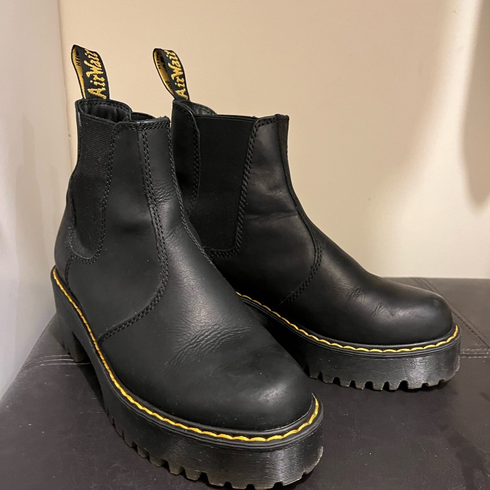 Dr. Martens ROMETTY Black Ankle Boots size 6